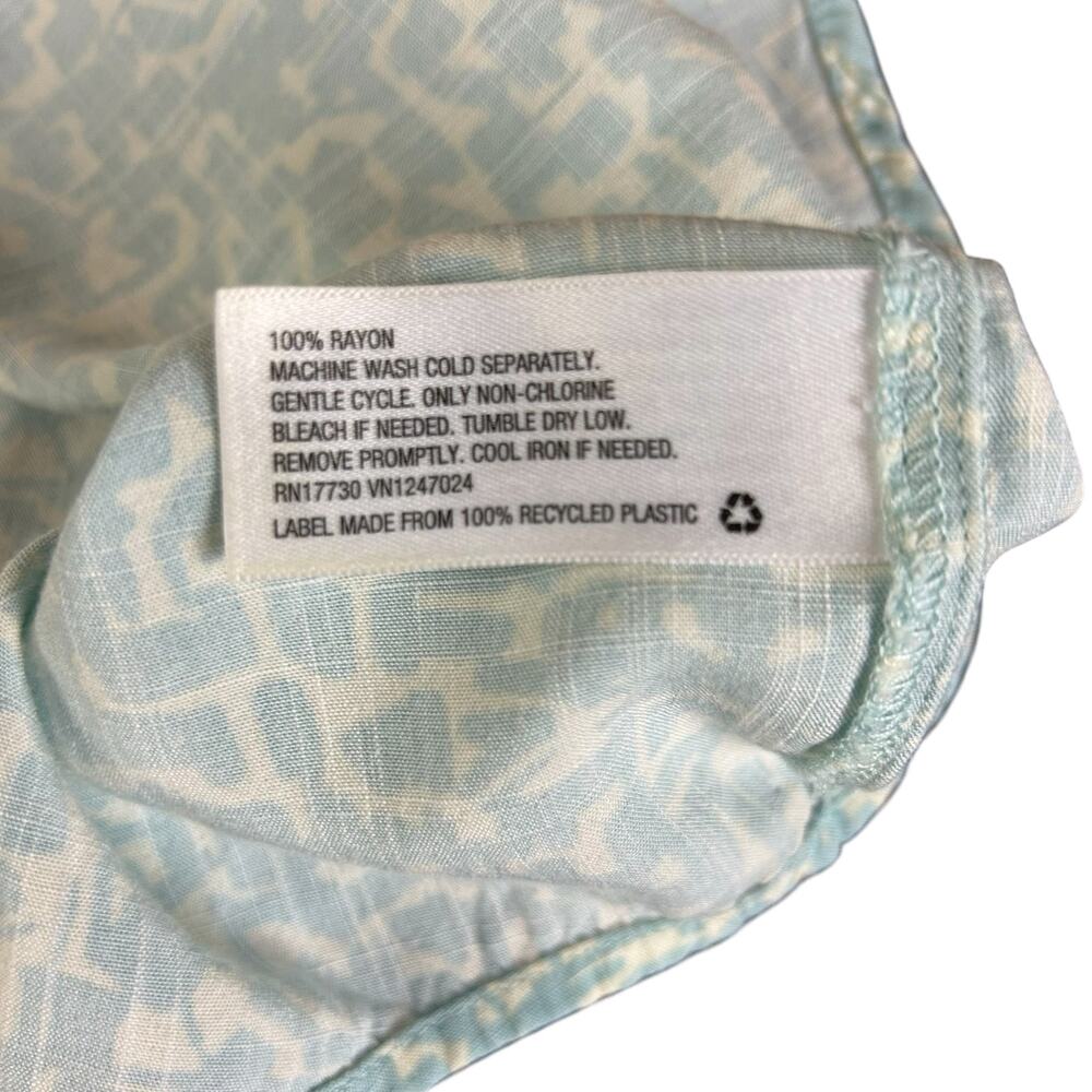 Ava & Viv Top Size 3X Light Blue White Smocked Rayon Cottage Boho Ruffle Blouse - Picture 11 of 11